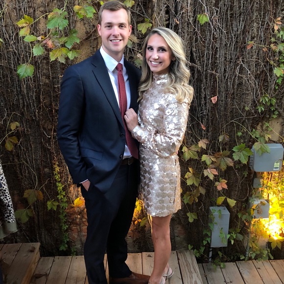 Meet your Posher, Lindsey - Picture 2 of 2